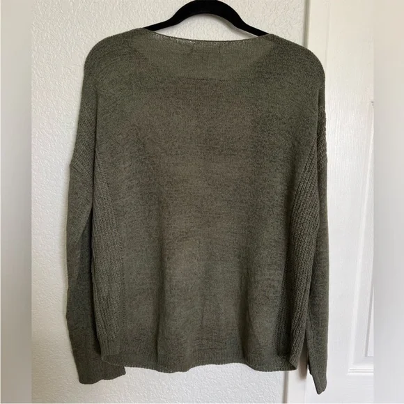 Lulu's Green Sweater - Picture 7 of 9